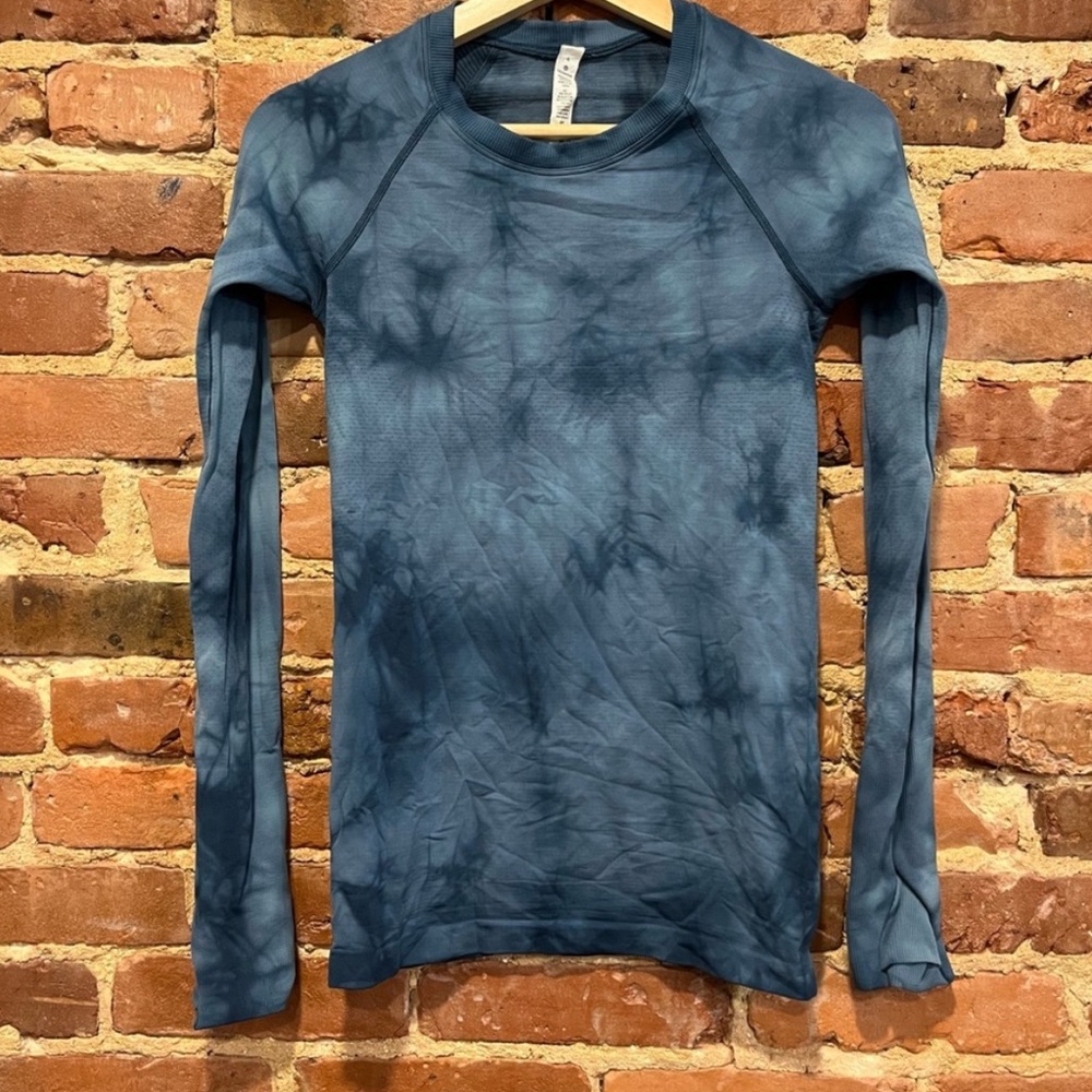 Lululemon Swiftly Speed Long Sleeve Marble Dye Night Diver Size 4